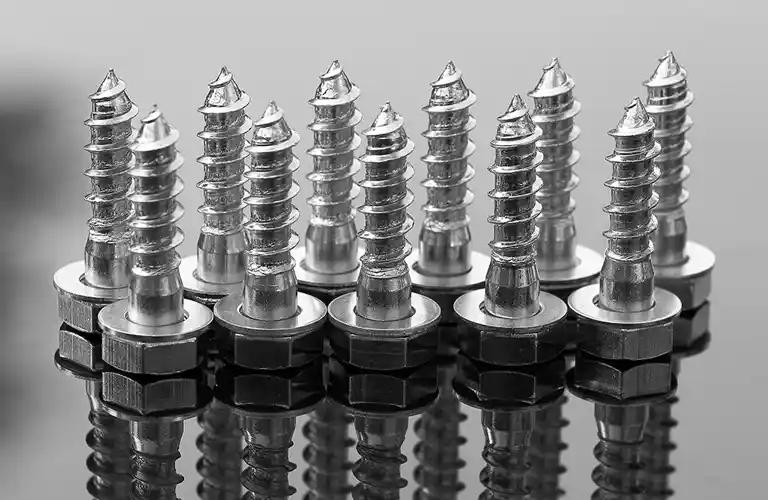 Tornillos hexagonales de punta fina en acero